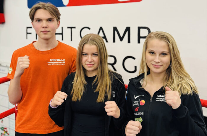 Tre unga thaiboxningsledare. Tim Johansson, Ebba Ålöw och Alicia Karlsson.
